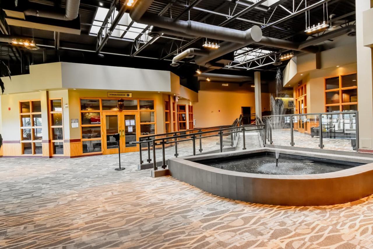 Canad Inns Destination Centre Windsor Park Winnipeg Extérieur photo