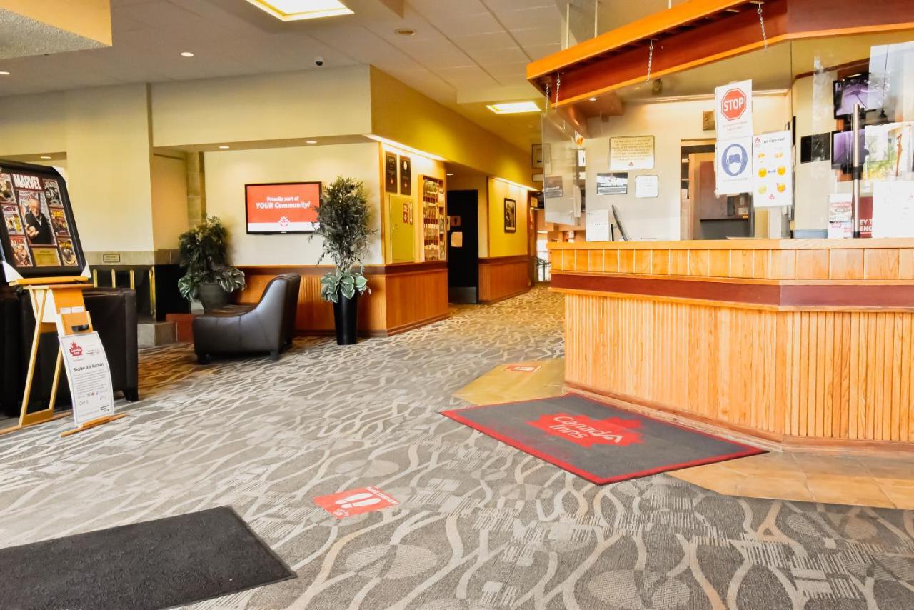 Canad Inns Destination Centre Windsor Park Winnipeg Extérieur photo