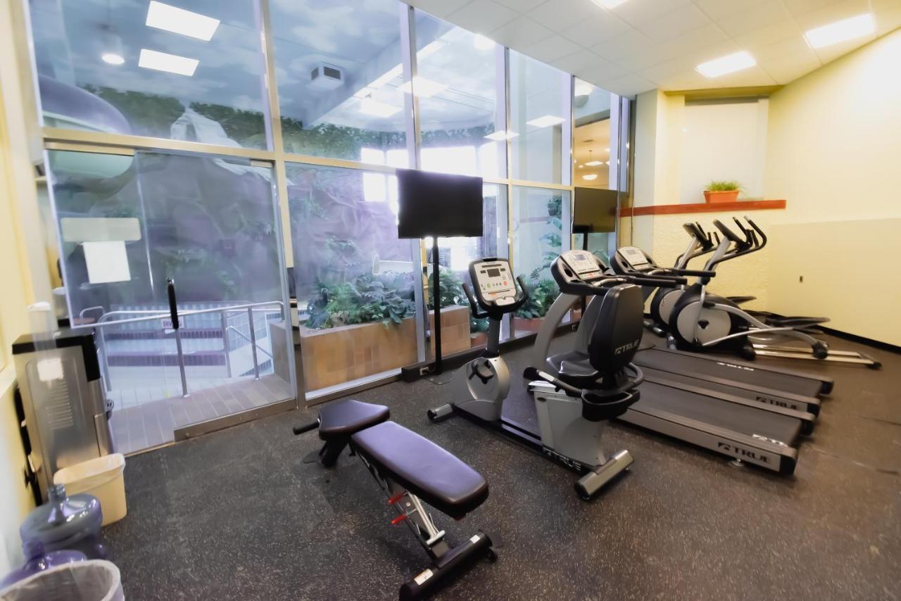 Canad Inns Destination Centre Windsor Park Winnipeg Extérieur photo