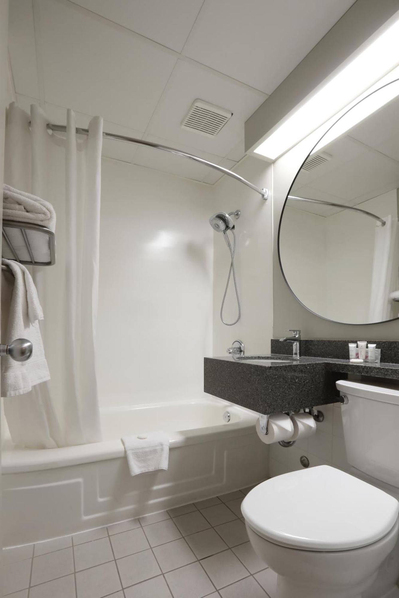 Canad Inns Destination Centre Windsor Park Winnipeg Extérieur photo