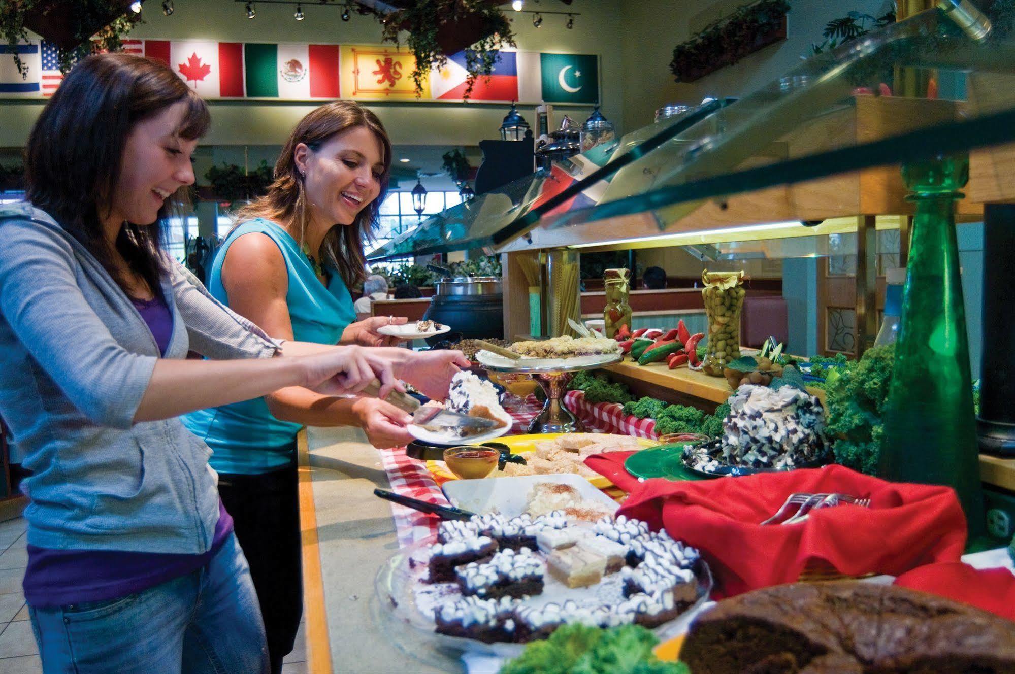 Canad Inns Destination Centre Windsor Park Winnipeg Extérieur photo